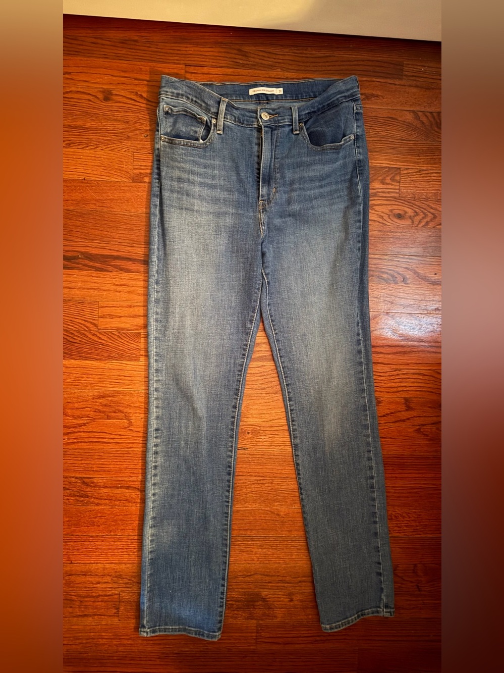 Levi's 724 High-Rise Straight Leg Jeans Medium Wash - Size 31x30